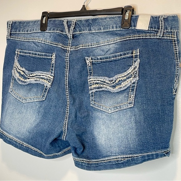 Maurices Jean Shorts Size 24 “Original” - Picture 4 of 9